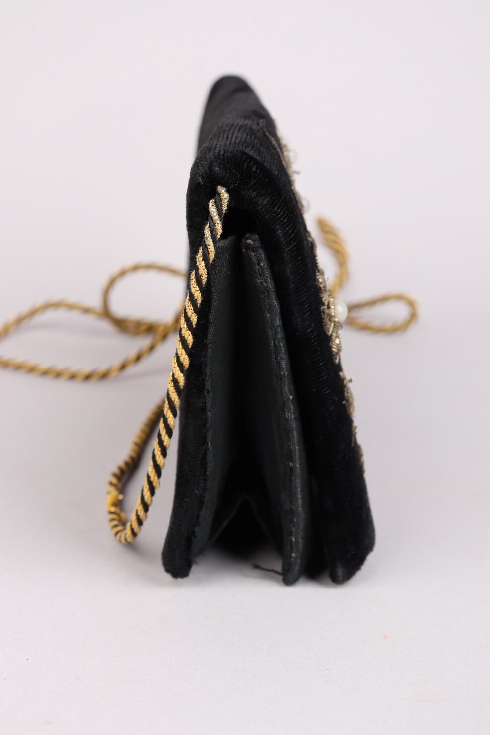 Vtg 1950s Peacock Zardozi Velvet clutch bag (1) Black Peacock Velvet Zardozi Clutch Bag - Image 4