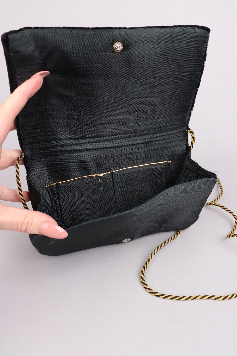 Vtg 1950s Peacock Zardozi Velvet clutch bag (8) Black Peacock Velvet Zardozi Clutch Bag - Image 7