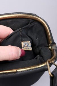 1940s Black Gold Kiss Lock Closure Bag - Afbeelding 10