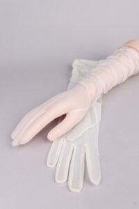 1950-60 Sheer Nylon Smocked Gloves - Image 4