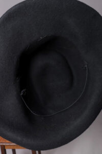 Black Wool Felt Feathered Hat - Image 9